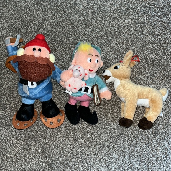 stuffins Other - Vintage 1999 Stuffins Rudolph Red Nosed Reindeer Yukon Hermey Clarice Plush Set